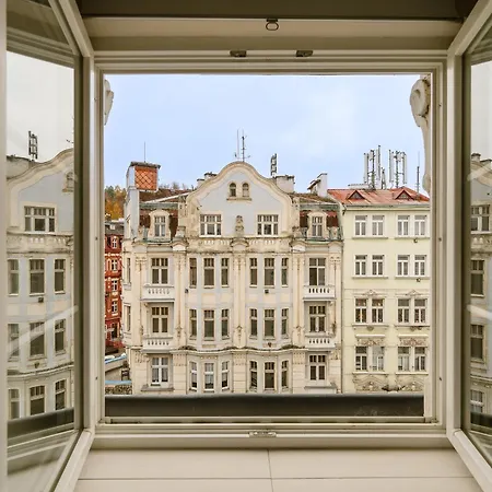 New! Designer For 4!best Location! * Karlsbad