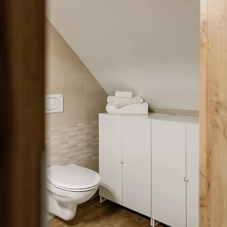 New! Designer For 4!best Location!