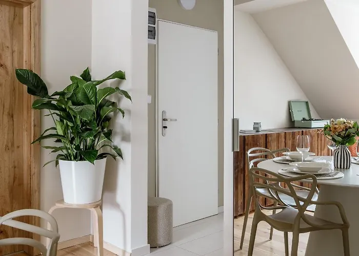 New! Designer With Sauna For 4!best Location! 公寓 *